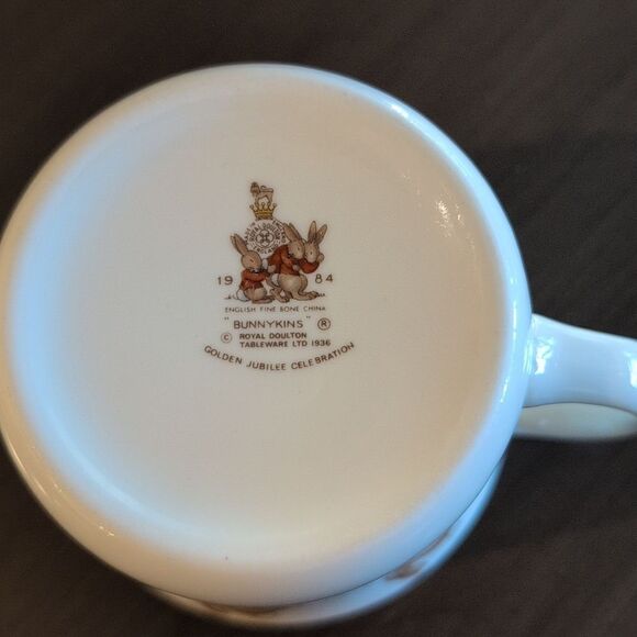 Vintage Royal Doulton Bunnykins Child's Plate and Cup Set - Picture 6 of 14